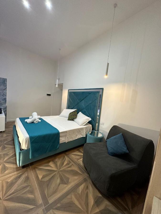 San Ferdinando Suite Room เนเปิลส์ ภายนอก รูปภาพ
