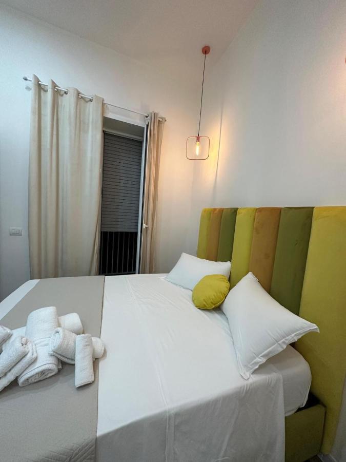 San Ferdinando Suite Room เนเปิลส์ ภายนอก รูปภาพ