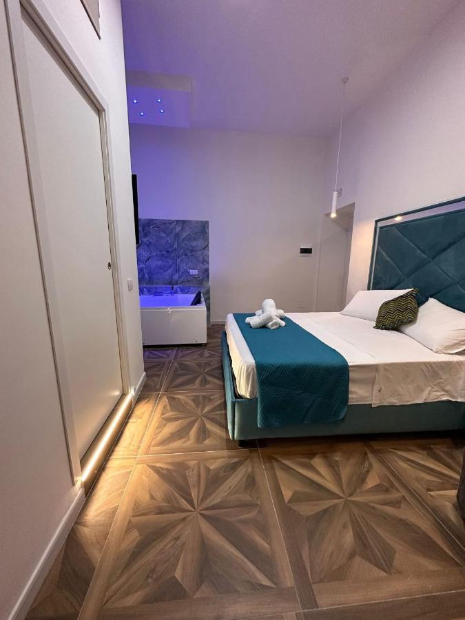 San Ferdinando Suite Room เนเปิลส์ ภายนอก รูปภาพ