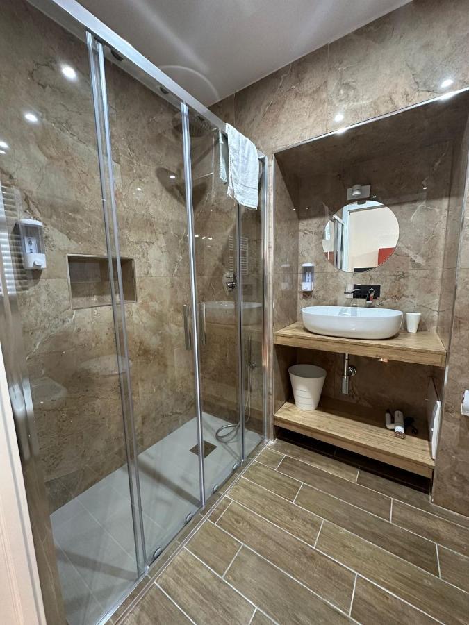 San Ferdinando Suite Room เนเปิลส์ ภายนอก รูปภาพ