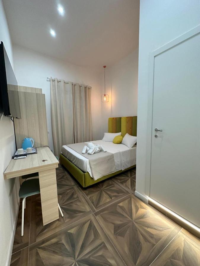 San Ferdinando Suite Room เนเปิลส์ ภายนอก รูปภาพ