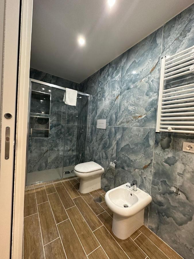 San Ferdinando Suite Room เนเปิลส์ ภายนอก รูปภาพ